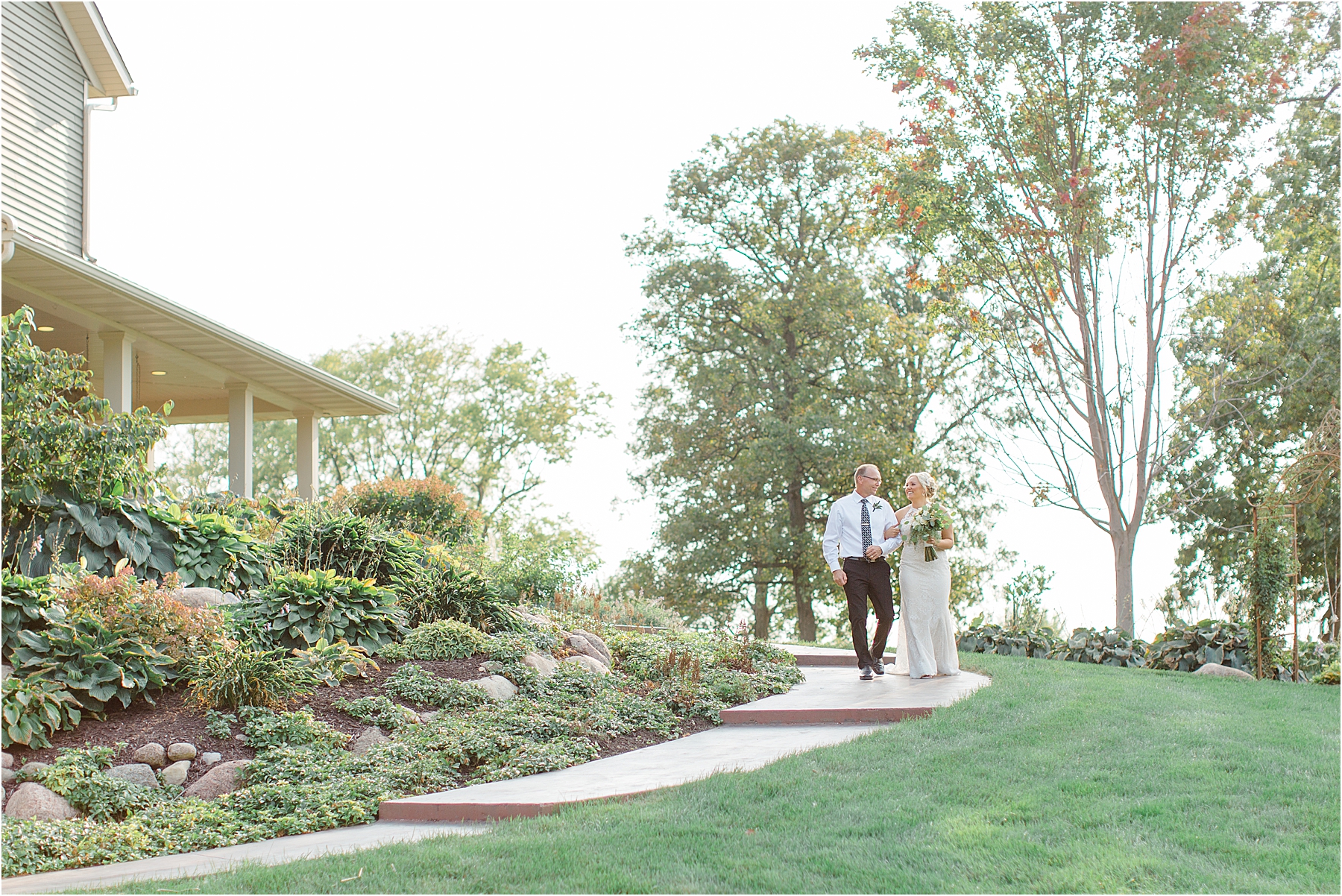 Iowa Fall Backyard Wedding