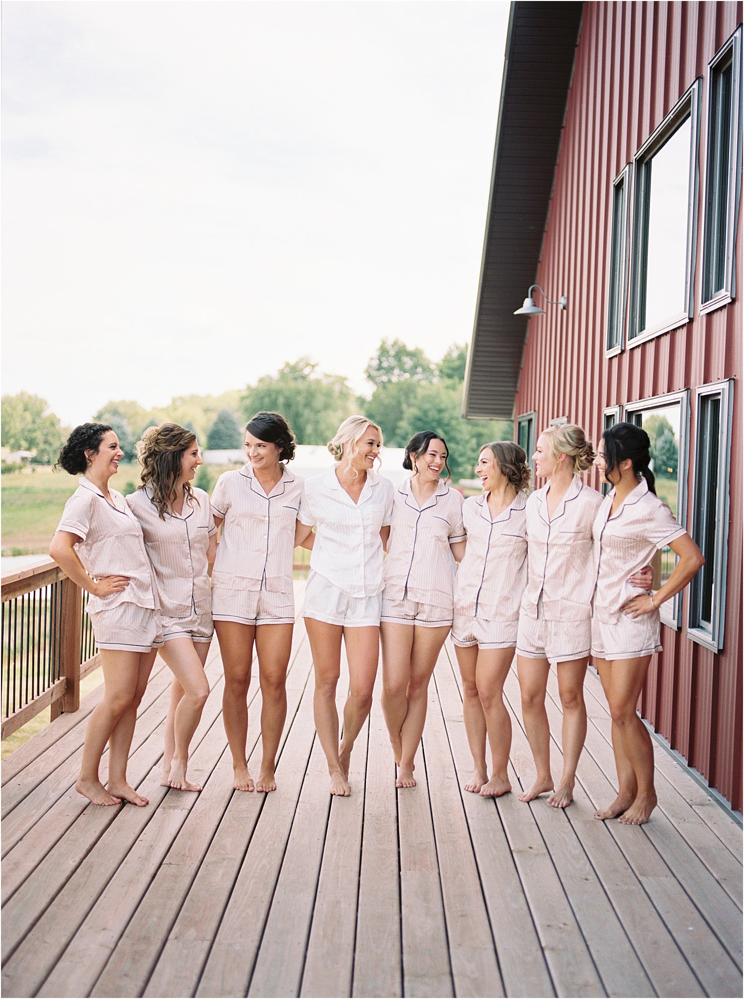 Bridesmaids at Carper Vineyard